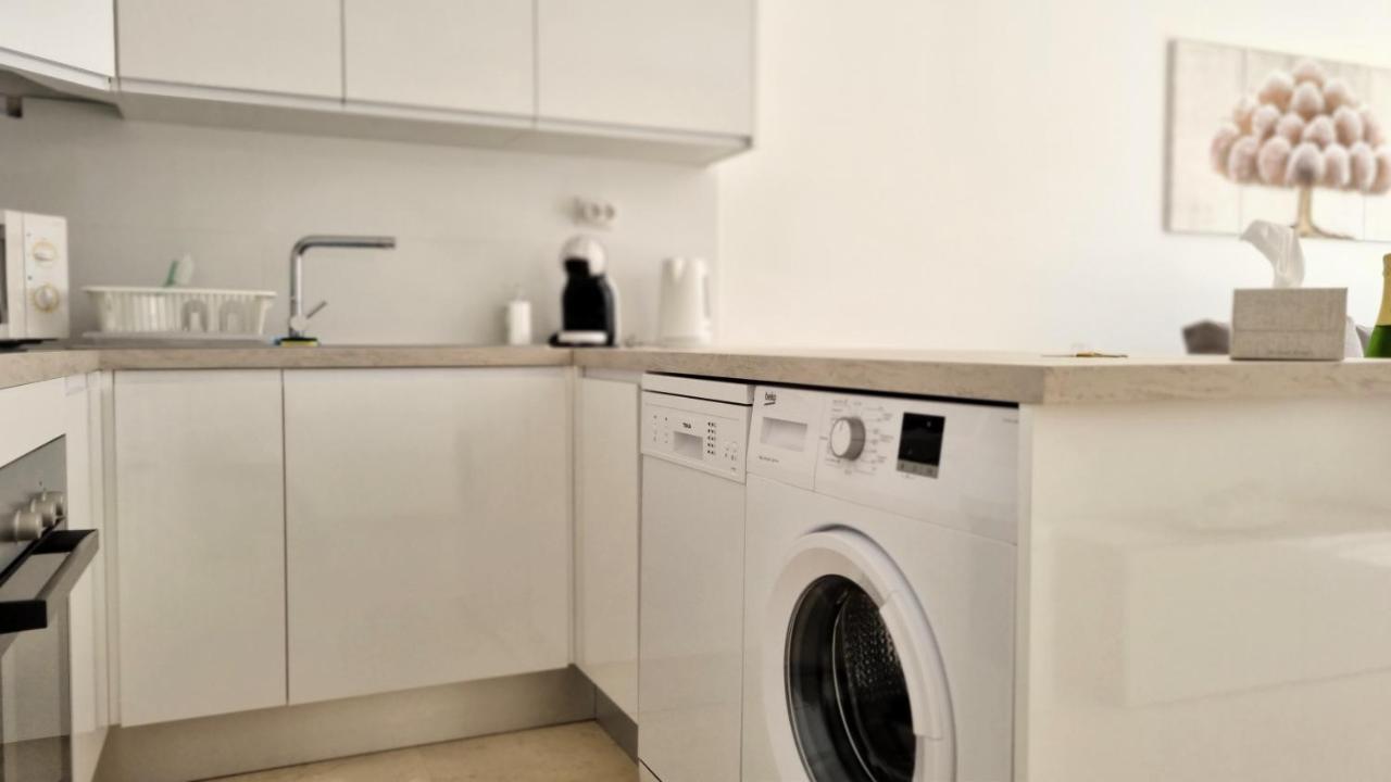 Lovely Apartment With Big Sunny Terrace بالم مار المظهر الخارجي الصورة