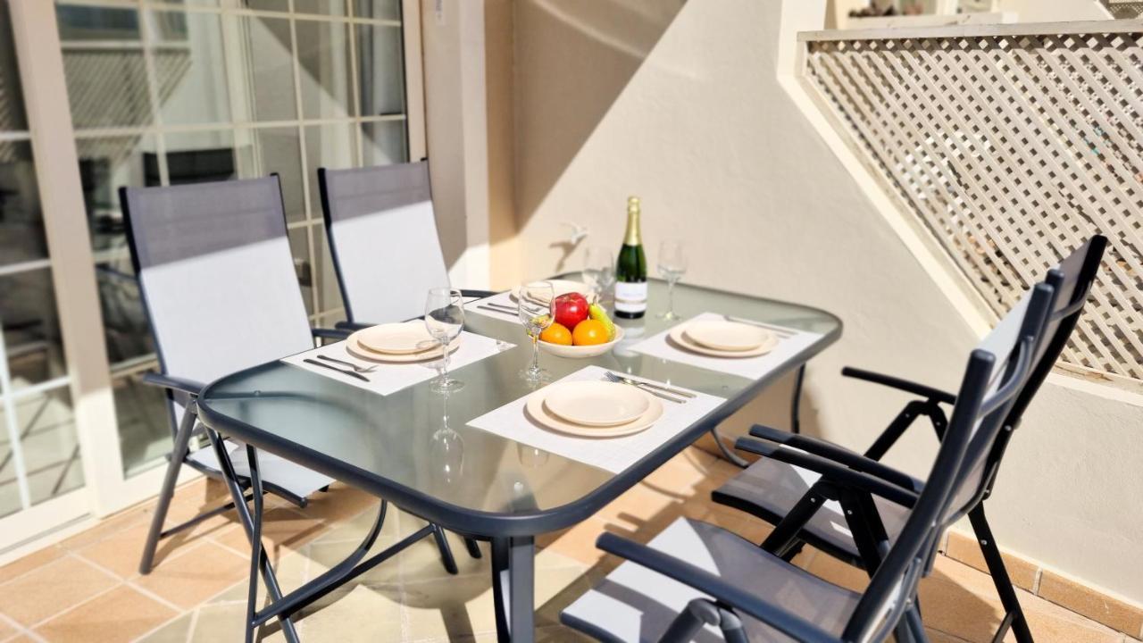 Lovely Apartment With Big Sunny Terrace بالم مار المظهر الخارجي الصورة